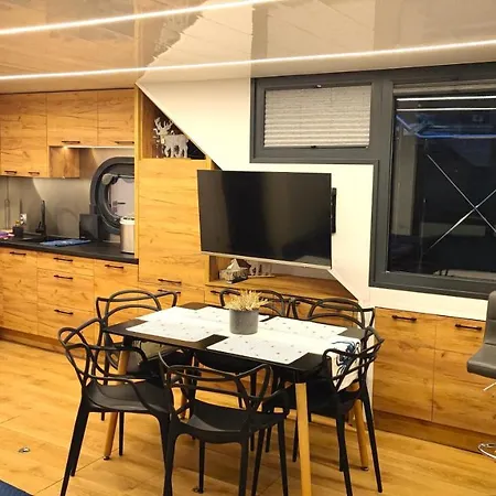 Houseboat Water King Plywajacy Dom Na Wodzie, 7 Os Apartment Wroclaw