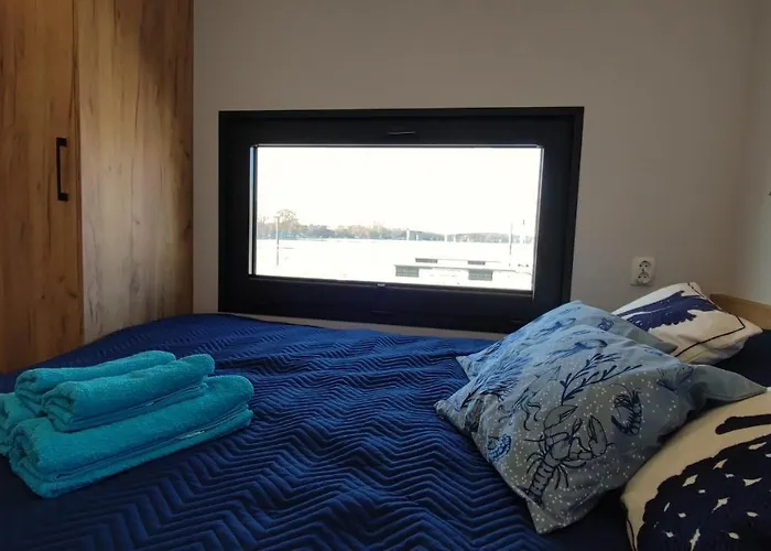 Houseboat Water King Plywajacy Dom Na Wodzie, 7 Os * Vratislav