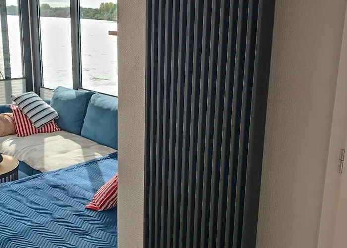 Houseboat Water King Plywajacy Dom Na Wodzie, 7 Os Apartmán *