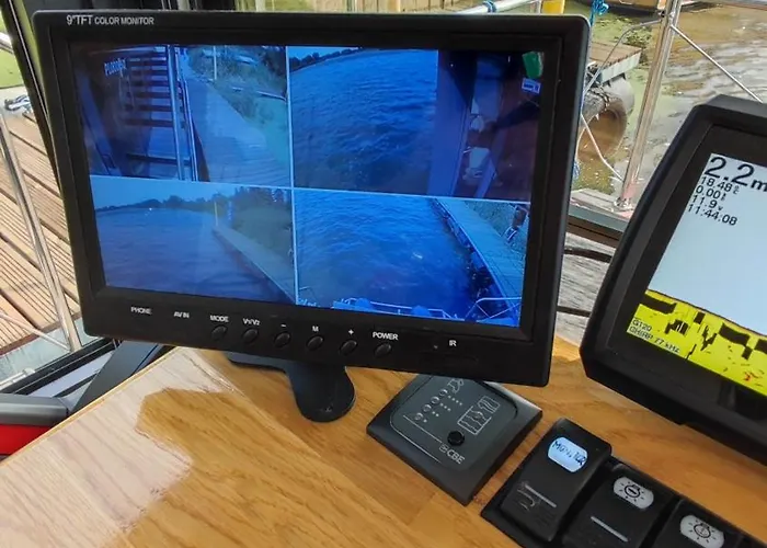 Houseboat Water King Plywajacy Dom Na Wodzie, 7 Os Apartmán *