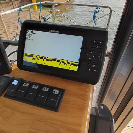 Appartamento Houseboat Water King Plywajacy Dom Na Wodzie, 7 Os *